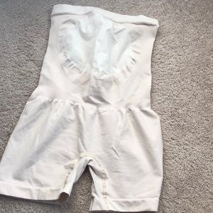 Blanqi Everyday Support Girlshort